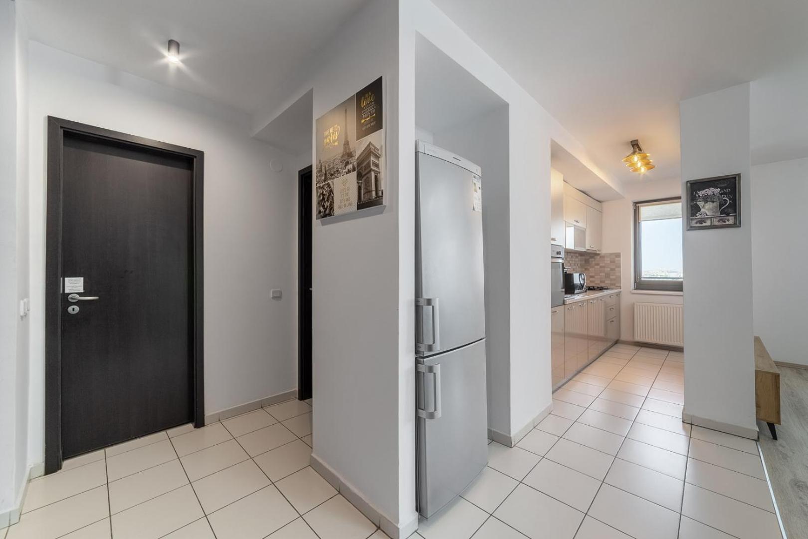 Monaco Grand Apartments By Citybookings Bukares Bagian luar foto
